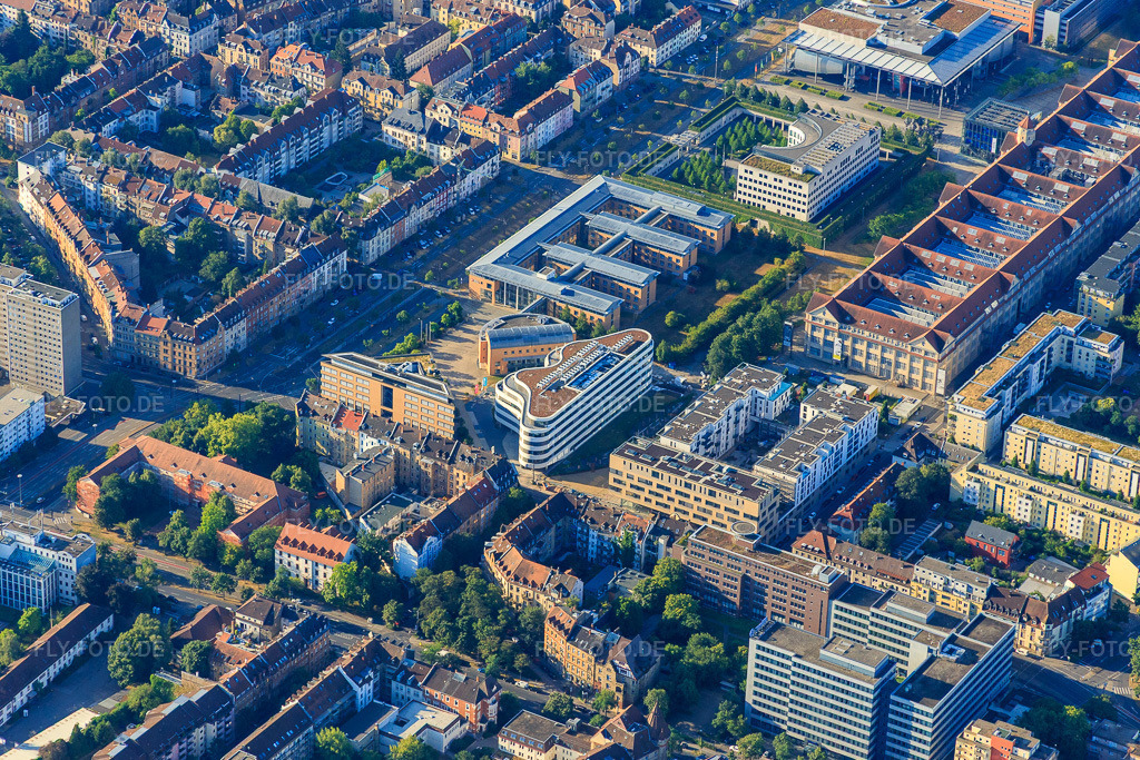 Luftbild: Brauerstraße mit Forterro Deutschland Abas GmbH, Agentur für Arbeit Karlsruhe-Rastatt, Generalbundesanwalt beim Bundesgerichtshof und Staatliche Hochschule für Gestaltung Karlsruhe (HfG) im Ortsteil Südweststadt in Karlsruhe im Bundesland Baden-Württemberg in Deutschland.Foto: IMG_083871.jpg vom 26.07.2015 durch Werner Riehm/FLY-FOTO.deABAS-ERP.COMWWW.ARBEITSAGENTUR.DEGeneralbundesanwaltHfG Karlsruhe