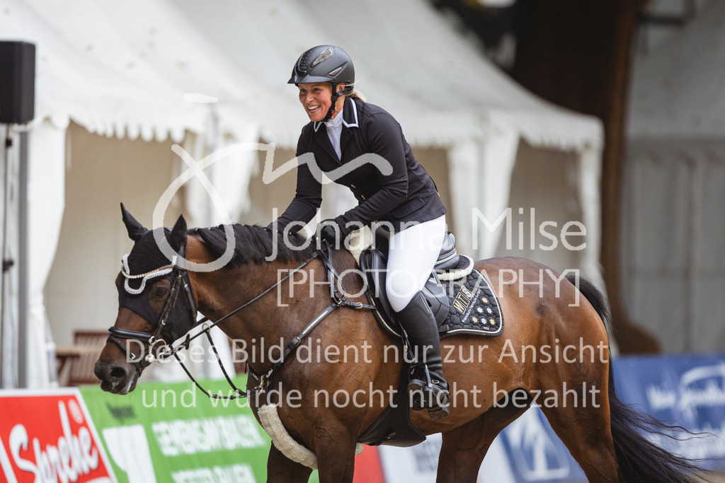240913_OWLCh_AmateurS-324 | Deine schönsten Turniermomente als professionelle Fotos! Entdecke hochwertige Pferdesport-Fotografie im Online-Shop. Jetzt Fotos finden & bestellen!