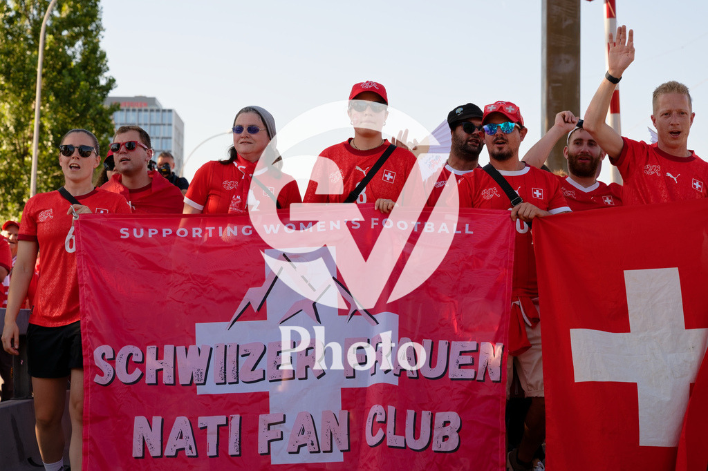 Finland v Switzerland: UEFA Women's EURO 2025 Group A | GENEVA, SWITZERLAND - JULY 10: Fans of Switzerland with flags and banner  during the UEFA Women's EURO 2025 Group A match between Finland and Switzerland at Stade de Geneve on July 10, 2025 in Geneva, Switzerland. (Photo by Giuseppe Velletri/Sports Press Photo/Getty Images)