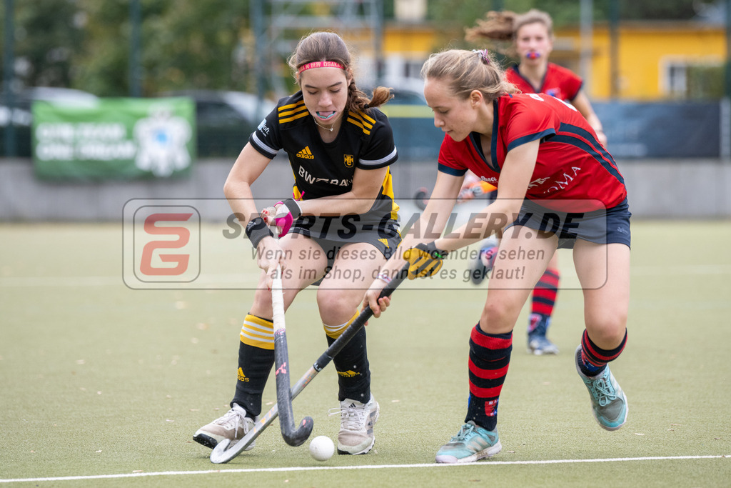 SFE_20231022_0141 | Deutsche Meisterschaft Weibliche U16 Finale Berliner HC - Harvestehuder THC am 22.10.2023 in Köln (Düsseldorfer Hockeyclub 1905 e.V.), Photo: Stephan Fehrmann 2023 (Sports-Gallery)