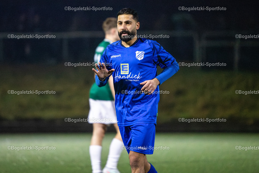 Kreispokal DU/MH/DIN, Achtelfinale, TuS Mündelheim - VfB Speldorf, Duisburg, Germany | 16.01.2026, Fussball, Kreispokal DU/MH/DIN, TuS Mündelheim - VfB Speldorf: Hussein Hamdan (TuS Mündelheim #14) - Realisiert mit Pictrs.com