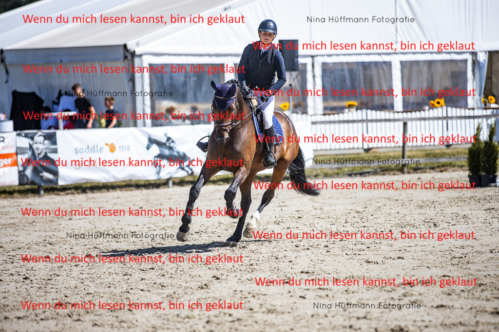 BK1A5234 | Turnierbilder Turnierfotos Nina Hüffmann Turnierfotografie Pferdefotografie Tierzeichnung Haustierzeichnung Pferdezeichnung Hundezeichnung Videograf  - Realisiert mit Pictrs.com