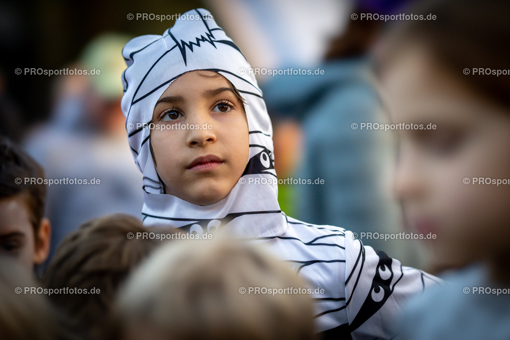 Halloween Run 2022 in Koeln, 31.10.2022 | Impressionen vom Halloween Run 2022 am 31.10.2022 in Koeln (Forstbotanischer Garten Rodenkirchen). Foto: BEAUTIFUL SPORTS/Axel Kohring