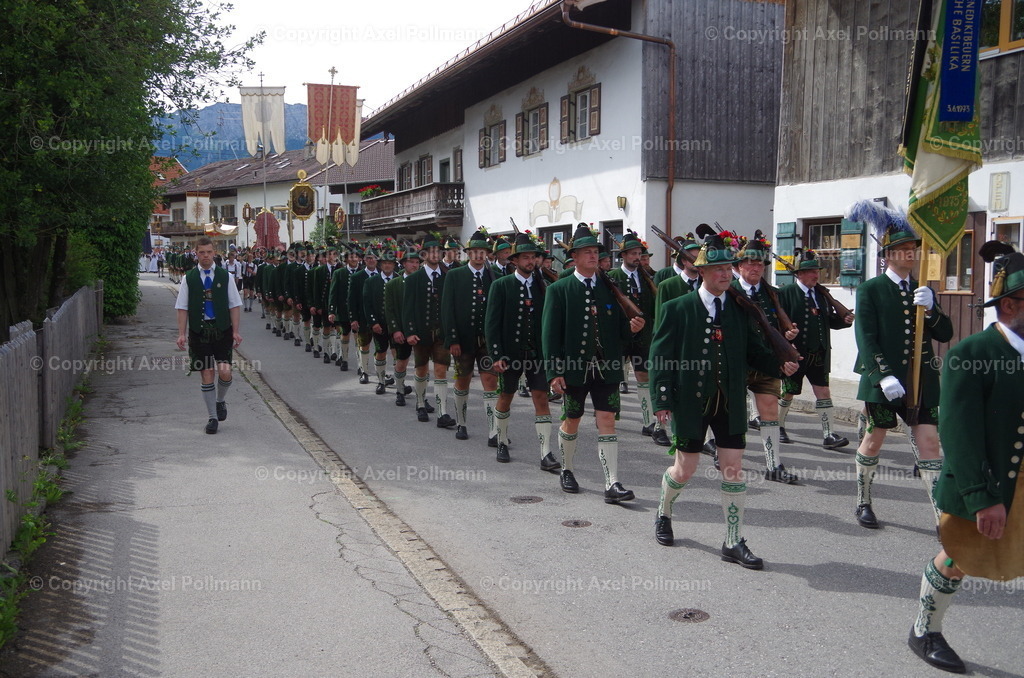 IMGP5182 | fotografiert von Axel PollmannLeonhardi Wallfahrt Benediktbeuern und Murnau, Fronleichnam, Fasching, Landschaft im Loisachtal und Benediktbeuern  - Realisiert mit Pictrs.com