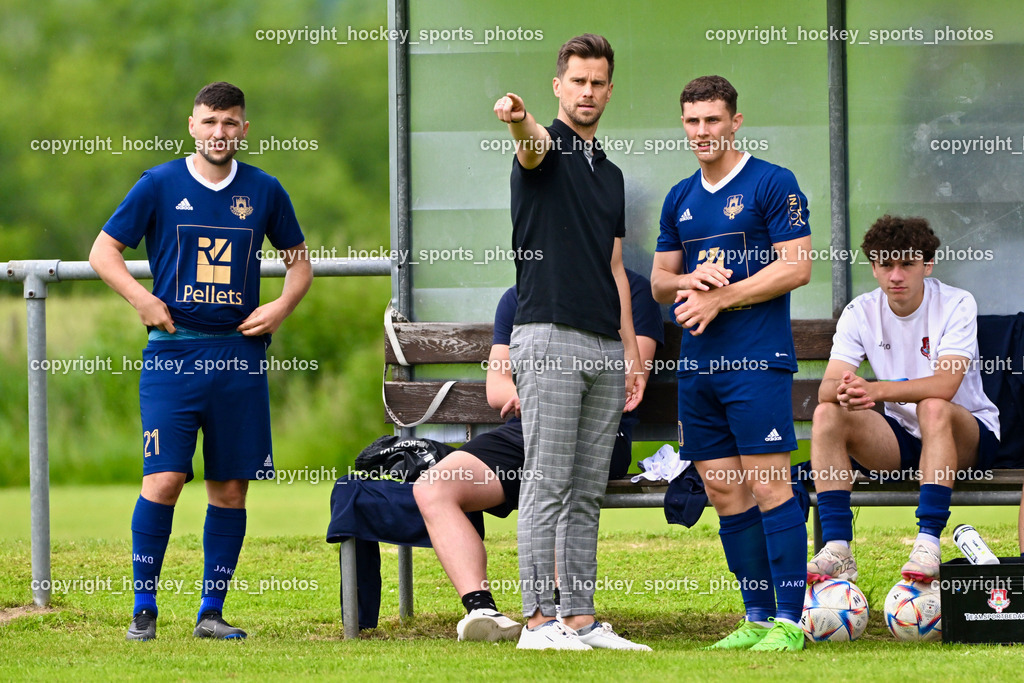 ATUS Velden vs. VST Völkermarkt | Headcoach ATUS Velden Marcel Günther Kuster, #20 Alessandro Kiko ATUS Velden, #21 Dardan Kameraj ATUS Velden, ATUS Velden vs. VST Völkermarkt, ATUS Velden vs. VST Völkermarkt am 30.05.2024 in St. Egyden (Sportpark St. Egyden), Austria, (Photo by Bernd Stefan)