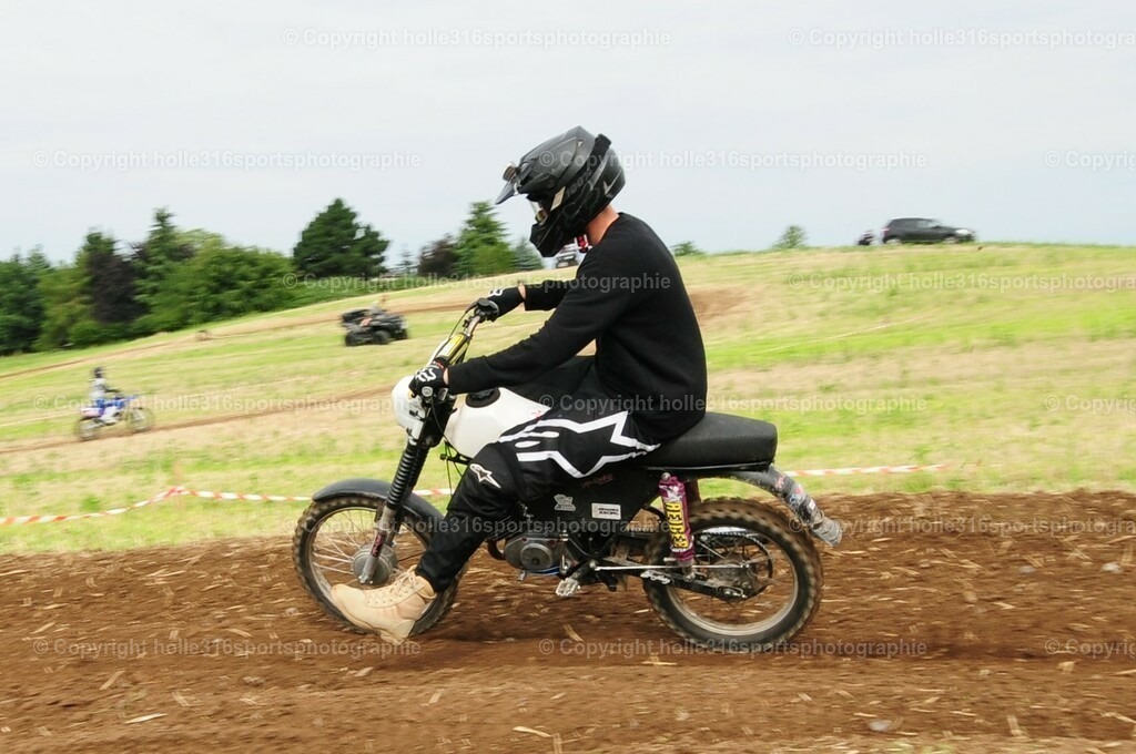 DSC_4882 (2) | Sportfotografie , Motorsport, Motoross, Reitsport, Mointainbike, Enduro,
Landschaft , Outdoor, Eventfotografie, Landschaft, Bilder online bestellen - Realisiert mit Pictrs.com