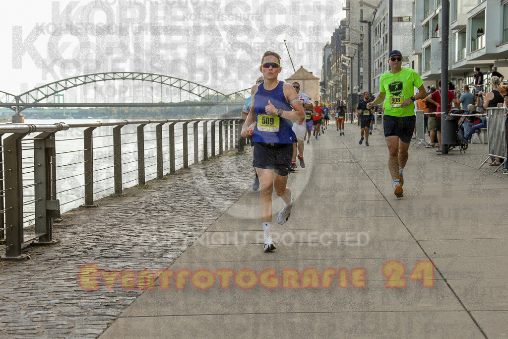 250920_1449_EX1_7731 | Sportfotografie im Rhein-Sieg Kreis, Köln, Bonn, NRW, Rheinland Pfalz, Hessen, etc. Unser Tätigkeitsfeld umfasst den Laufsport vom Volkslauf über den Marathon, Duathlon, Triathon bis zum Ultralauf wie Kölnpfad Ultra oder Schindertrail.