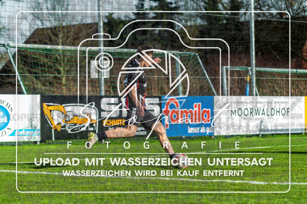 FGFS-LEN-1000 | Janne Maris Wibbertmann (Eintracht Leinetal #11) beim Herren Kreisliga HK Spiel zwischen FG Fulde-Stellichte und Eintracht Leinetal im Fulder Zentralstadion, Fulde (Simon Paul Stopat) - Realisiert mit Pictrs.com