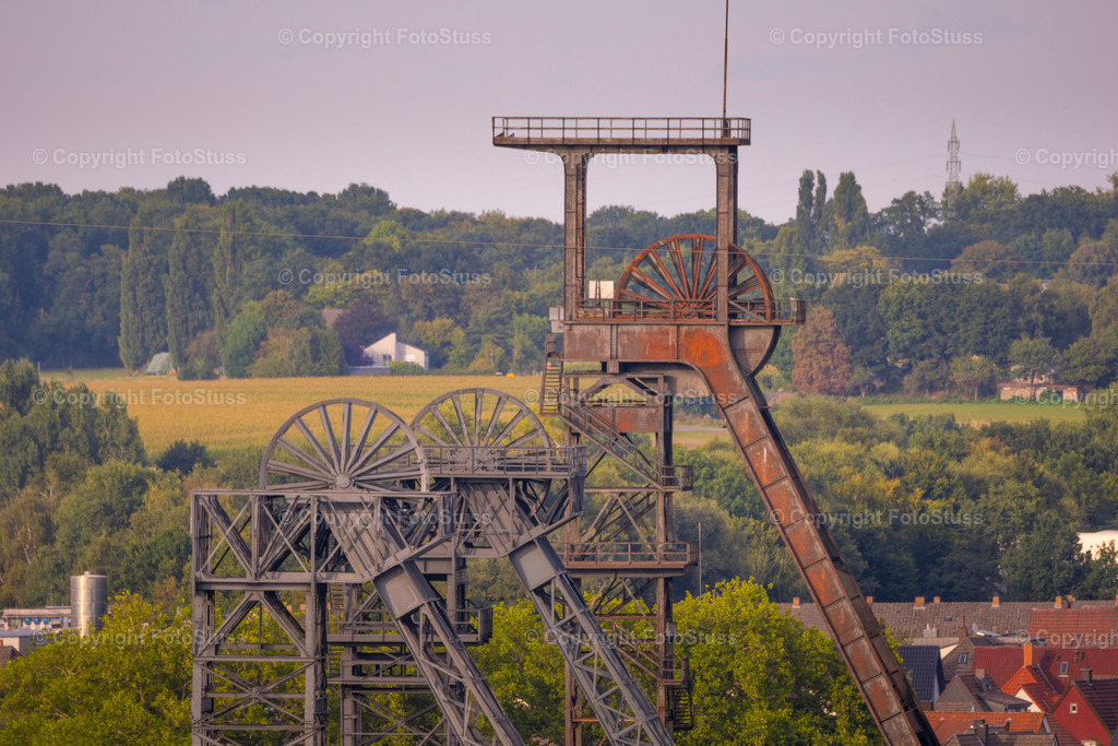 Fördertürme Hamm | Die alten Fördertürme der Zeche Radbod in Hamm Werstfalen - Realisiert mit Pictrs.com