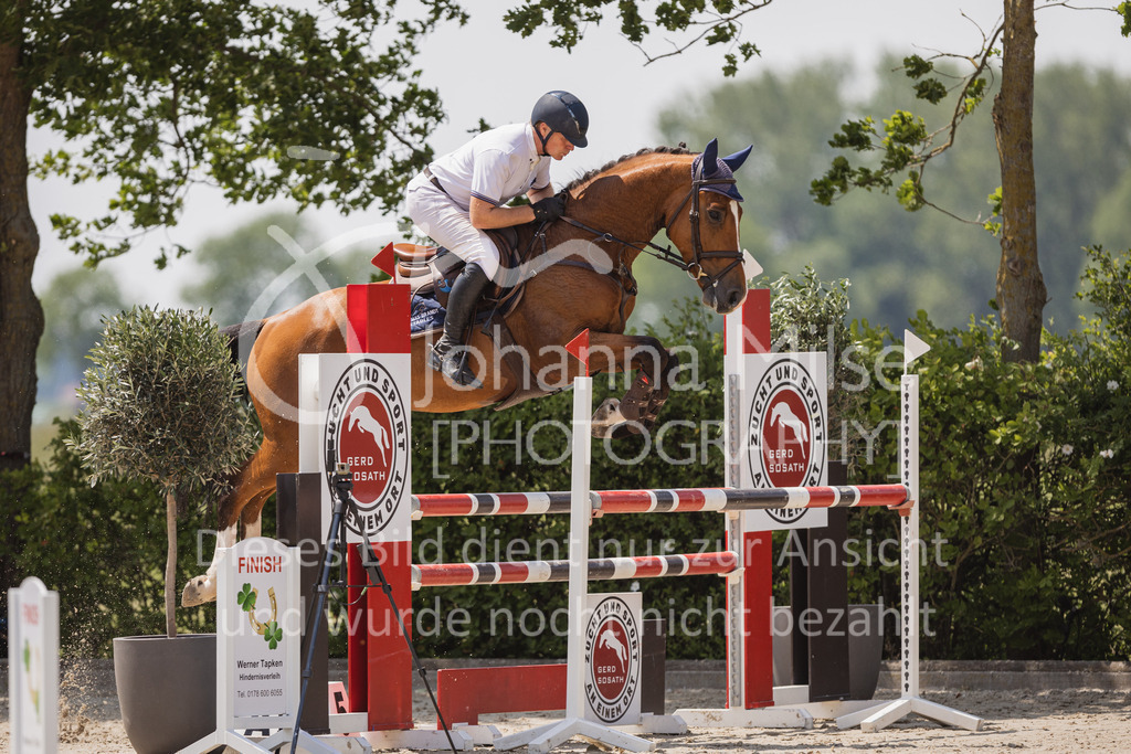 230616_Lemwerder_Springpf-L2-603 | Deine schönsten Turniermomente als professionelle Fotos! Entdecke hochwertige Pferdesport-Fotografie im Online-Shop. Jetzt Fotos finden & bestellen!