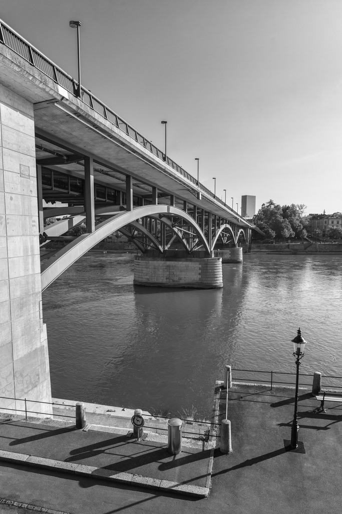 Wettsteinbrücke | Die Wettsteinbrücke in Basel, Schweiz. - Realisiert mit Pictrs.com