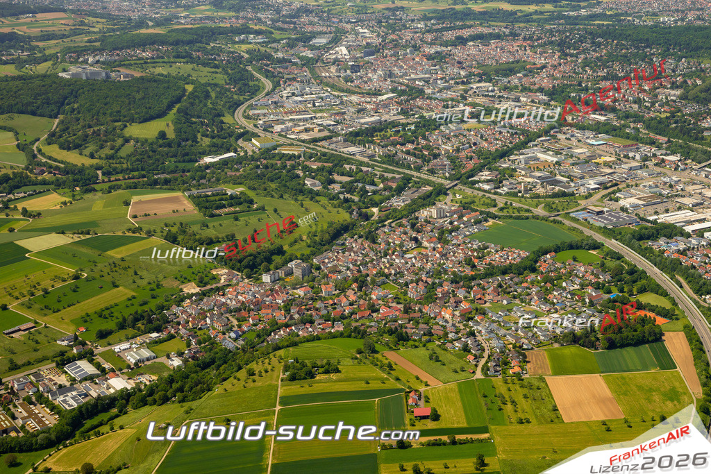 Das Luftbild zeigt Holzheim Göppingen - Die Luftaufnahme wurde 2023 vom UL-Flugzeug aus erstellt ( keine Drohne ) - Hochauflösende Luftaufnahme - Für grossformatige Ausdrucke geeignet. Die Geschenkidee !Mit Lizenz und Bildrechte bestellbar