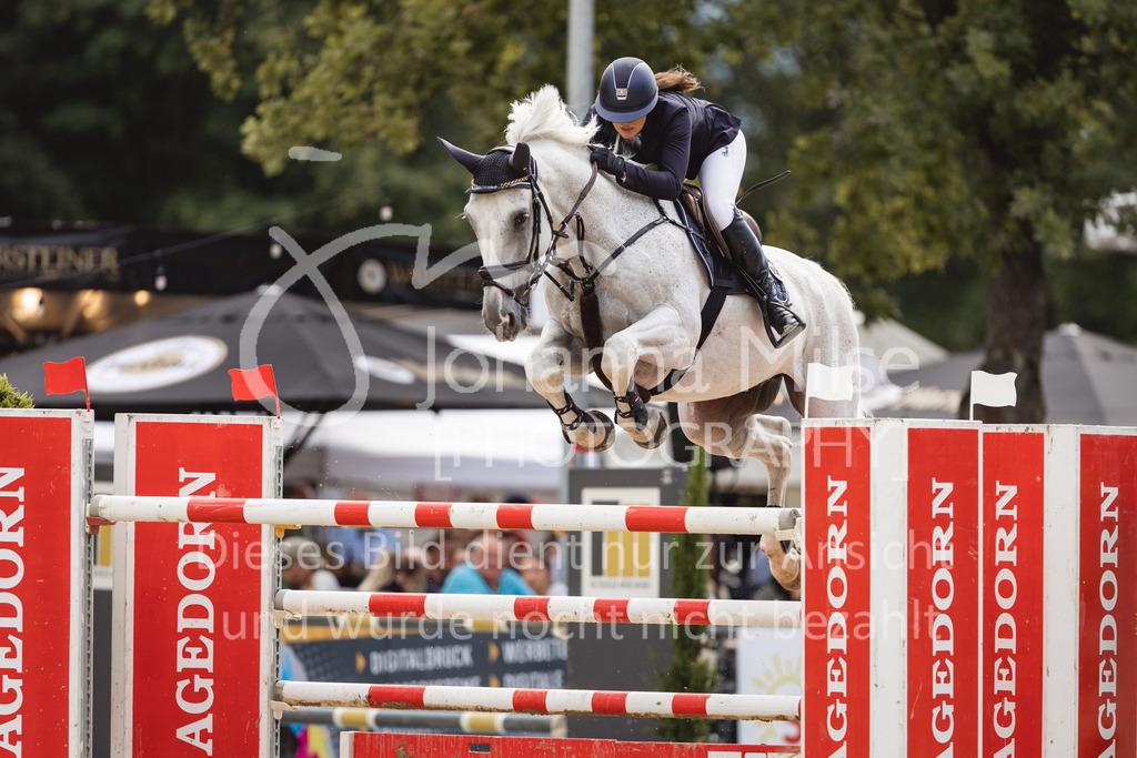 230827_Delbrueck_GrosserPreis-537 | Deine schönsten Turniermomente als professionelle Fotos! Entdecke hochwertige Pferdesport-Fotografie im Online-Shop. Jetzt Fotos finden & bestellen!