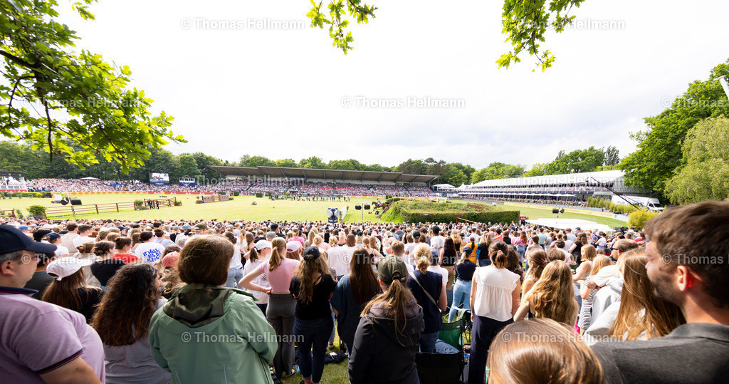 TH_Übersicht Derby Platz_29484 | Al Shiraàa Deutsches Spring- und Dressur-Derby 2025 am 01.06.25 in Hamburg, Thomas Hellmann, Übersicht Derby Platz