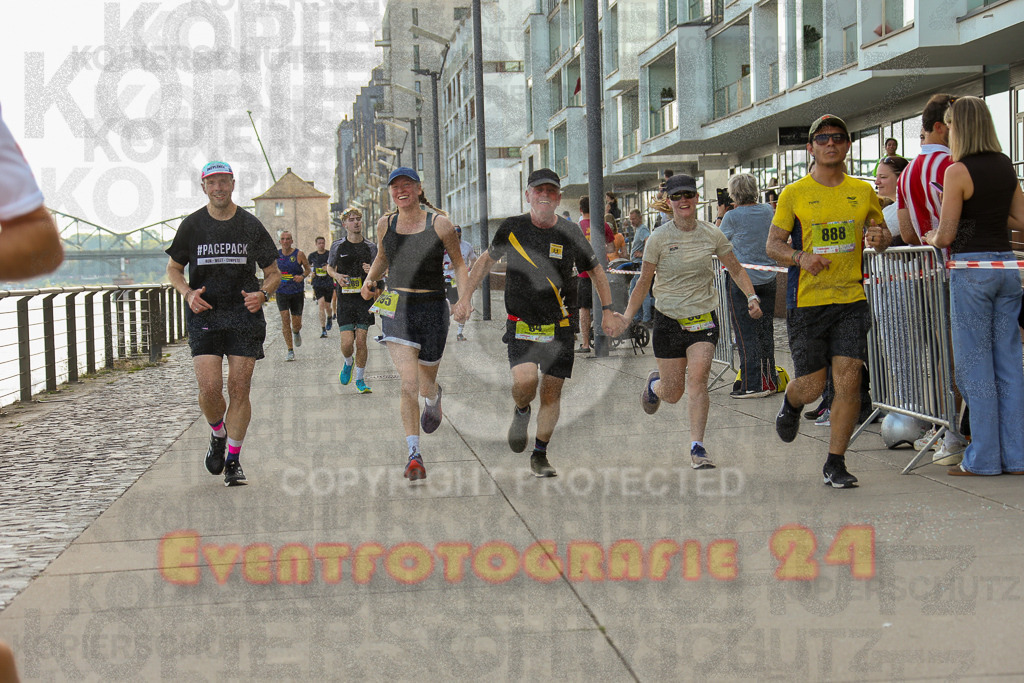 250920_1450_EX1_7834 | Sportfotografie im Rhein-Sieg Kreis, Köln, Bonn, NRW, Rheinland Pfalz, Hessen, etc. Unser Tätigkeitsfeld umfasst den Laufsport vom Volkslauf über den Marathon, Duathlon, Triathon bis zum Ultralauf wie Kölnpfad Ultra oder Schindertrail.