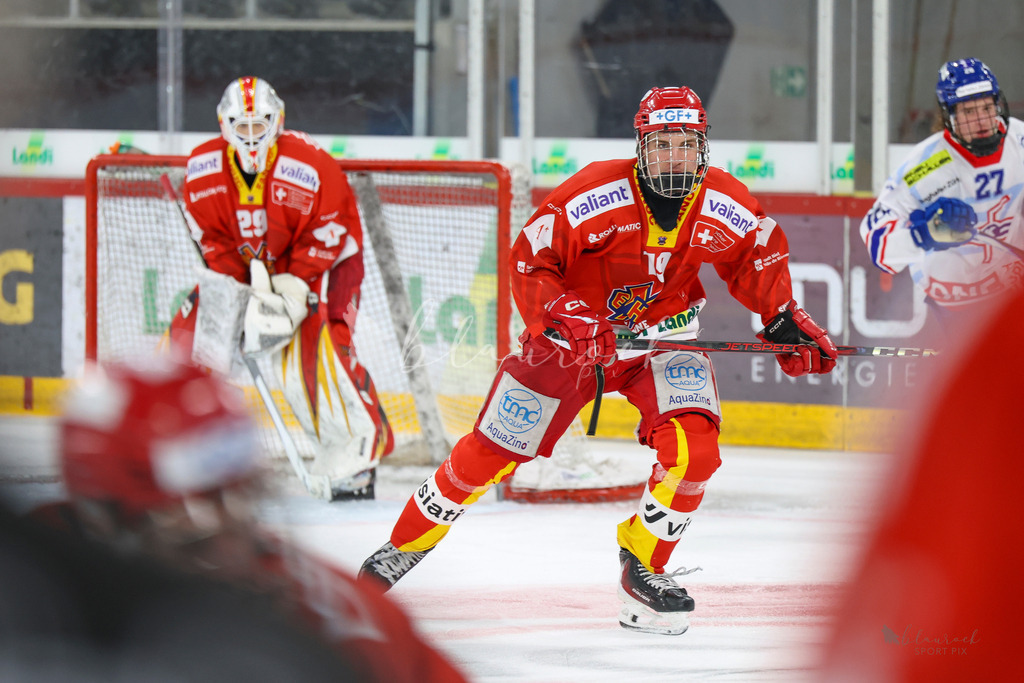 U18_EHCB vs EHCK_wb20260308-1209 | Sportbilder, Sportfotograf, Hochzeits- und Eventfotografin, Flugshows, Portraits und Tiershooting, Aviation, Downhill, Nationalleague, Swissleague, International