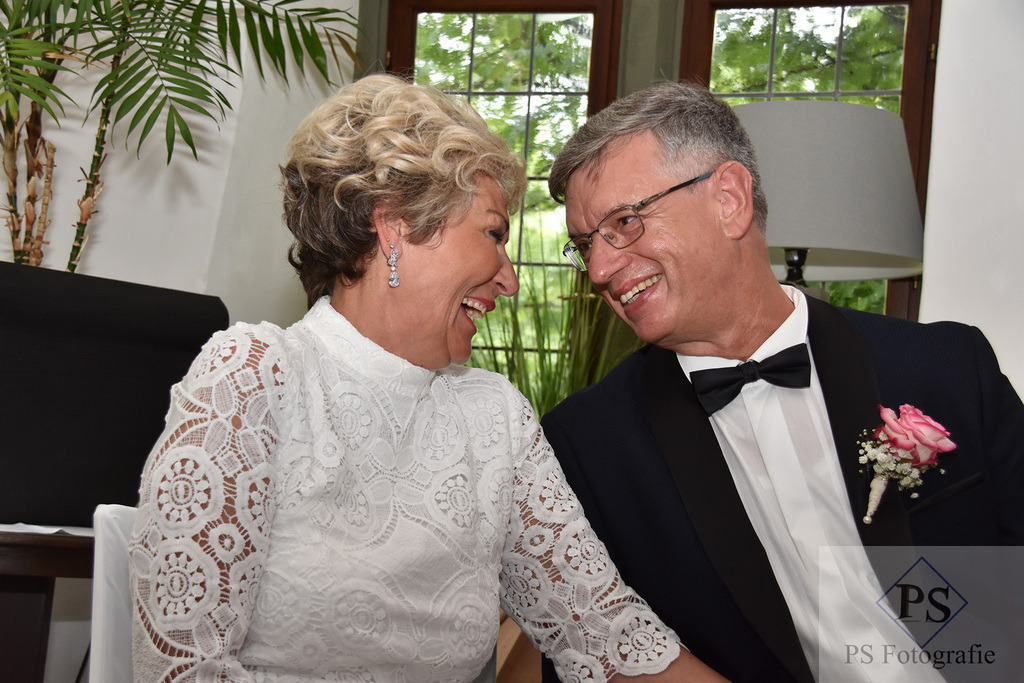 Hochzeit_Haus_Thoholte_Geseke_6 | Hochzeitsfotograf aus Leidenschaft in Büren und Umgebung - Professionelle Hochzeitsreportagen mit emotionalen Fotos - Realisiert mit Pictrs.com