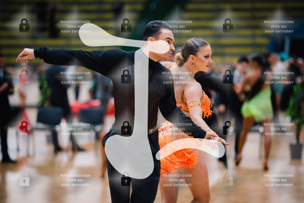 Hessen Tanzt WDSF International Open Latin 30th (58) Stefan Scichilone _ Viktoria Kiesel (Austria)-2025-05-18-2914 | Webshop for digital downloads and prints of dance sport, event & show photographer Julian Link - Realisiert mit Pictrs.com