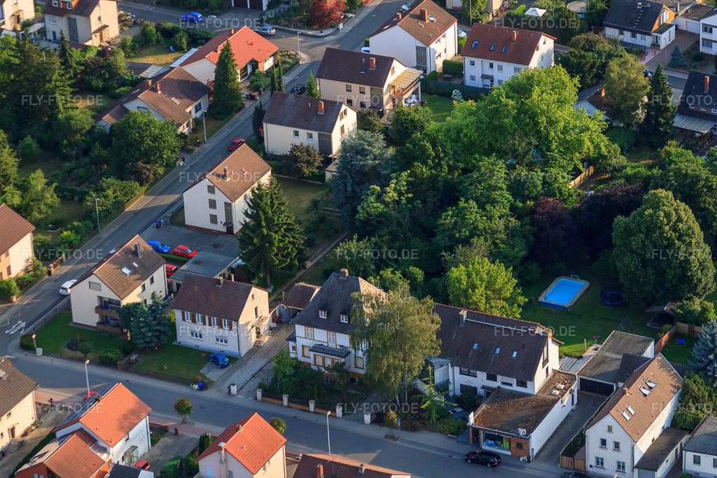 Luftbild: Vom-Stein-Straße im Ortsteil Dannstadt in Dannstadt-Schauernheim im Bundesland Rheinland-Pfalz in Deutschland. Foto: IMG_69003.jpg vom 24.06.2014 durch Werner Riehm/FLY-FOTO.deAuflösung des Originals: 4752 x 3168 px