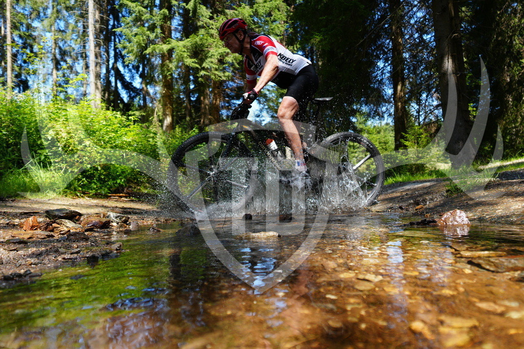 FC605461 | Fotogalerie der Treibjagd im Dunkelwald - Dein MTB Etappenrennen im Erzgebirge - Realisiert mit Pictrs.com