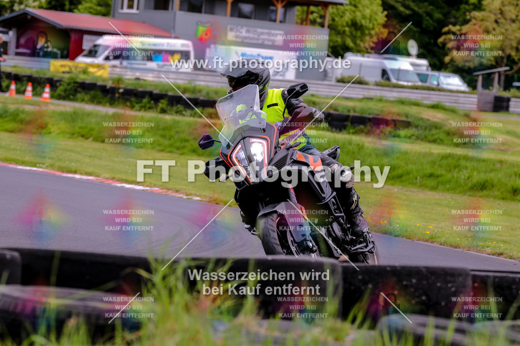 MotoTeamVBK-20594 | Hier findet Ihr Bilder von Touristenfahrten auf der Nürburgring Nordschleife oder von anderen Veranstaltungen die ich besucht habe. Viel Spass beim Durch Schauen 