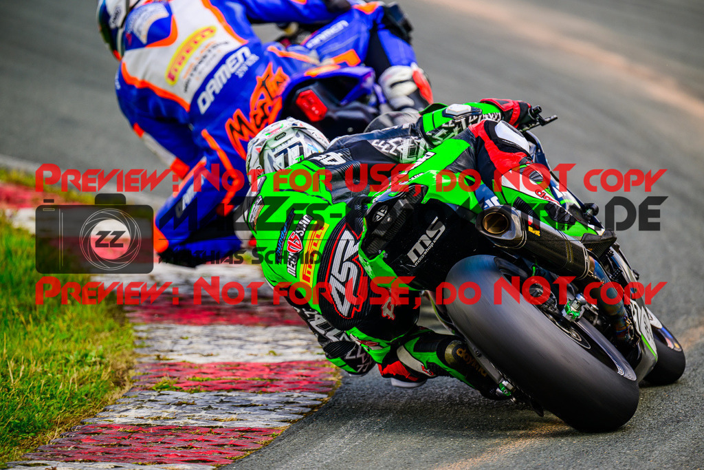 MaZZes_FotoMatrix_240728_6007705_7572 | STK