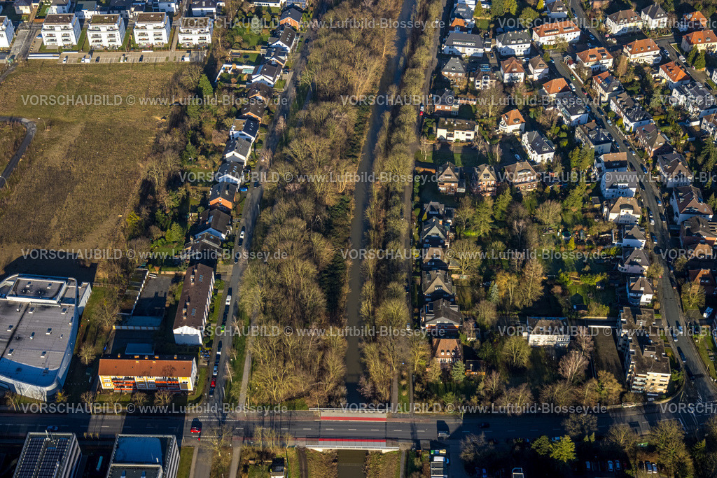 Hamm240100155 | Luftbild, Wohngebiet am bewaldeten Markgrafenufer und Ahseufer, Fluss Ahse mit Brücke Marker Allee am Paracelsuspark, Uentrop, Hamm, Ruhrgebiet, Nordrhein-Westfalen, Deutschland