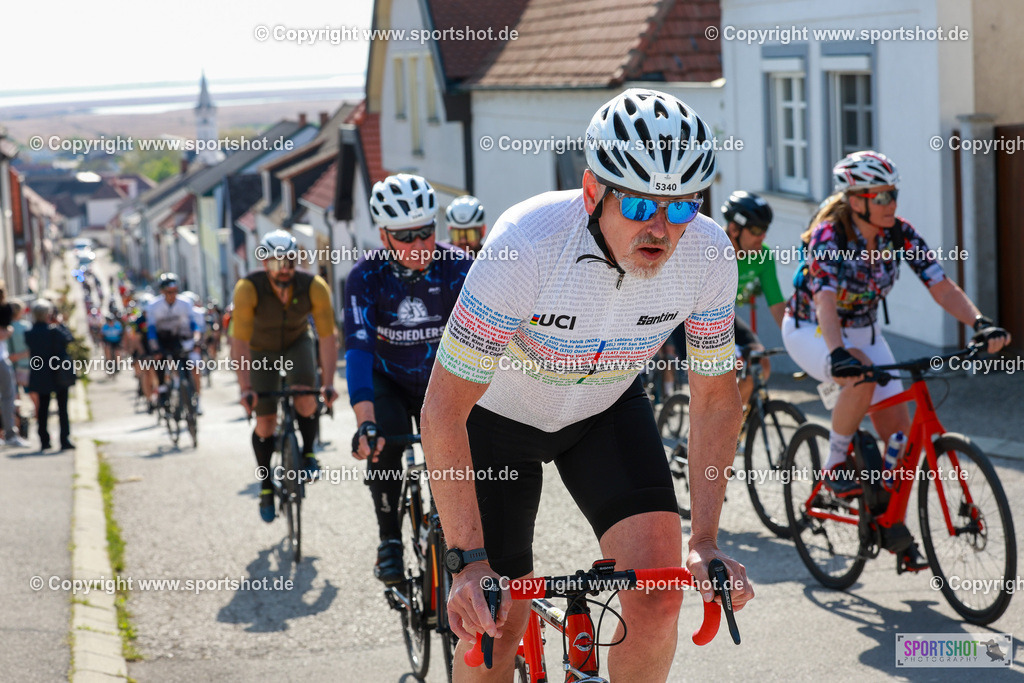 766_AR6_9212 | Neusiedlersee Radmarathon 2026@sportshot_your_pictrs #yourpictures#roadtowm2029 #nrm #neusiedlerseeradmarathon #neusiedlersee #neusiedlerseetourismus #burgenland #mörbisch #nrm26 #burgenlandtourismus #voglundco #poweredbyburgenlandtourismus #radsport #rad #marathon #ucigranfondo #visitburgenland #ucigranfondoworldseries