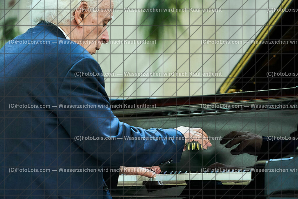 ALS1386_XXXIX-Chopin-Festival_MATINEE_Olejniczak Janusz | (C)FotoLois.com, Alois Spandl, XXXIX. internationales CHOPIN-Festival in der Kartause Gaming, MATINEE in der Kartausenkirche mit Yves Henry (Klavier,F), Zarina Imayakova (Violine, Kasachstan), Manfred Wagner-Artzt (Klavier, A), Janusz Olejniczak (Klavier, PL), So 6. August 2023.