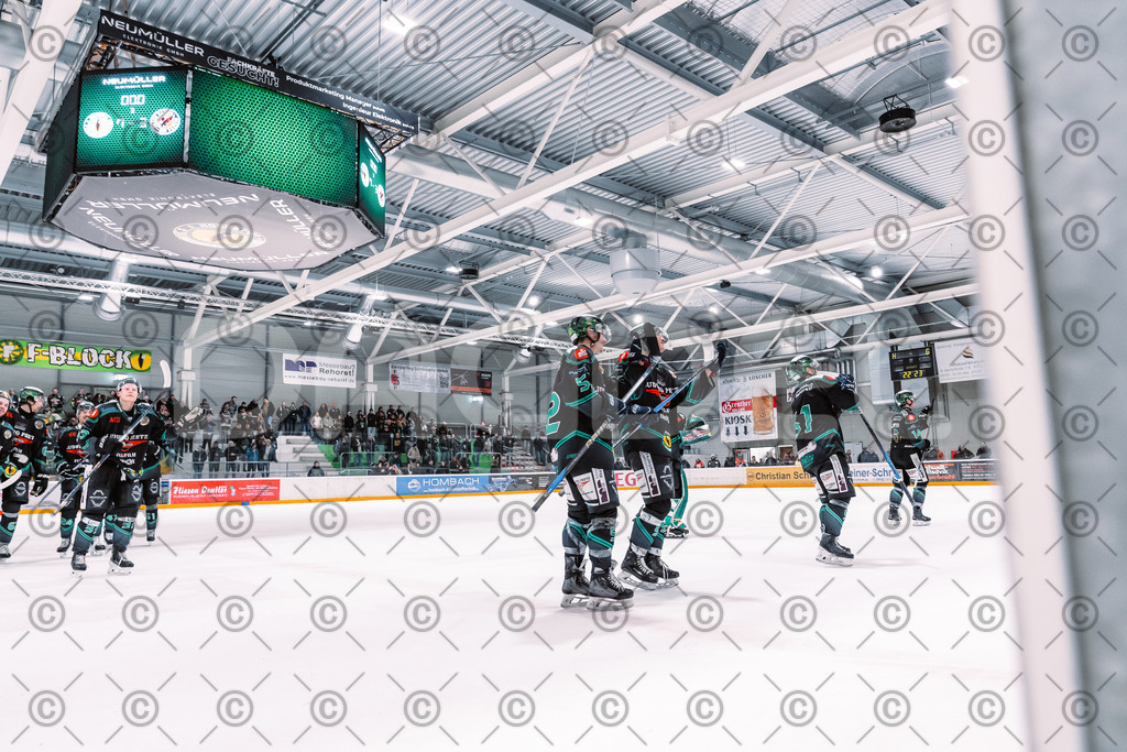 Alligators_vs_Passau_03_12_2025-74 | Höchstadt Alligators Fotogalerie: Eishockey-Action aus Franken. Professionelle Spielfotos, Portraits & Stadionbilder zum Download. Jetzt entdecken! - Realisiert mit Pictrs.com