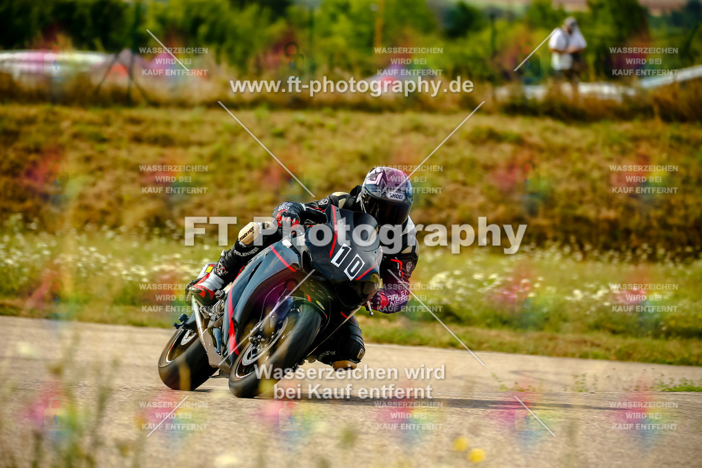 Chambley Juli-0589 | Hier findet Ihr Bilder von Touristenfahrten auf der Nürburgring Nordschleife oder von anderen Veranstaltungen die ich besucht habe. Viel Spass beim Durch Schauen 