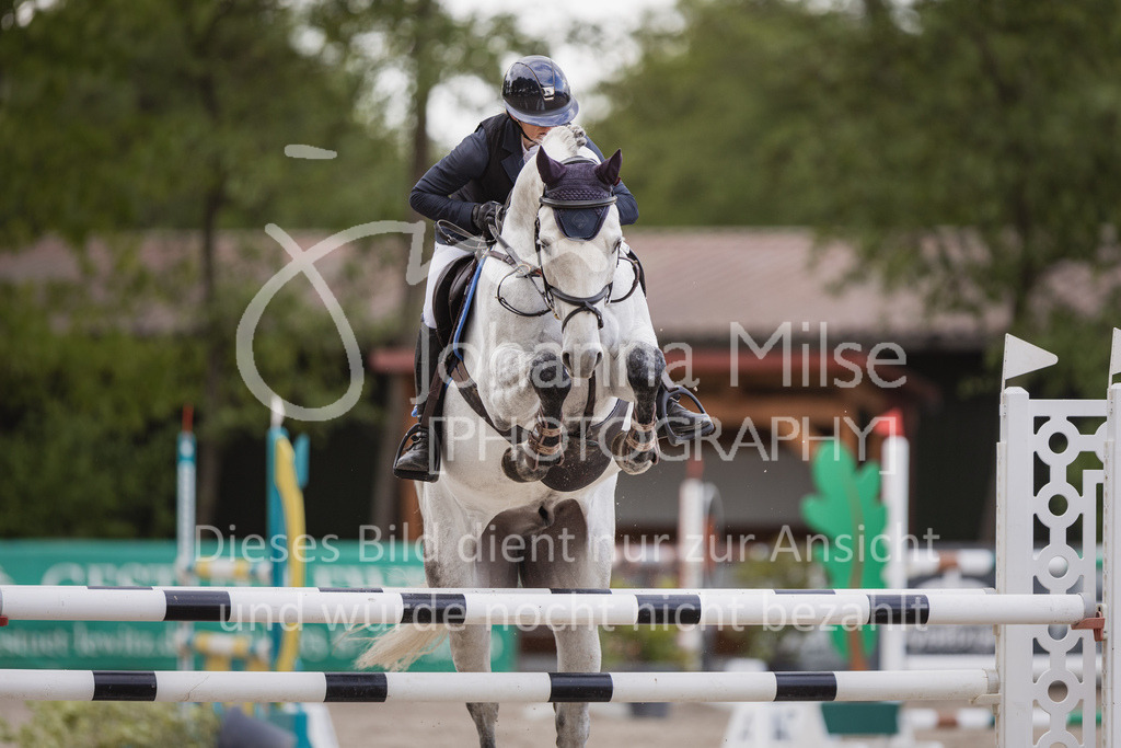 230516_Mühlen_05SprPf-L-529 | Deine schönsten Turniermomente als professionelle Fotos! Entdecke hochwertige Pferdesport-Fotografie im Online-Shop. Jetzt Fotos finden & bestellen!