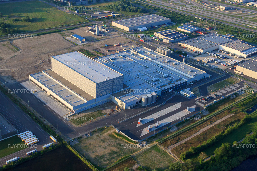 Baustelle der Pfälzer Erfrischungsgetränke GmbH https://www.meg-gruppe.de/ | Luftbild: Baustelle der Pfälzer Erfrischungsgetränke GmbH https://www.meg-gruppe.de/ in Wörth am Rhein im Bundesland Rheinland-Pfalz in Deutschland. Foto: IMG_64833.jpg vom 18.05.2014 durch Werner Riehm/FLY-FOTO.de - Realisiert mit Pictrs.com