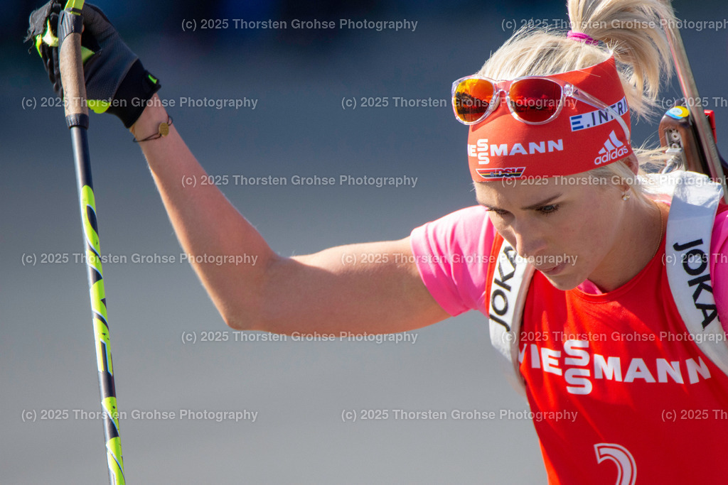 Deutsche Meisterschaften Biathlon 2018 | Deutsche Meisterschaften Biathlon 2018, Massenstart Frauen am 15.09.2018 in der DKB SKI ARENA in Oberhof, (Deutschland)

Bild: Karolin Horchler vom WSV Clausthal-Zellerfeld / BwB (2) - Realisiert mit Pictrs.com