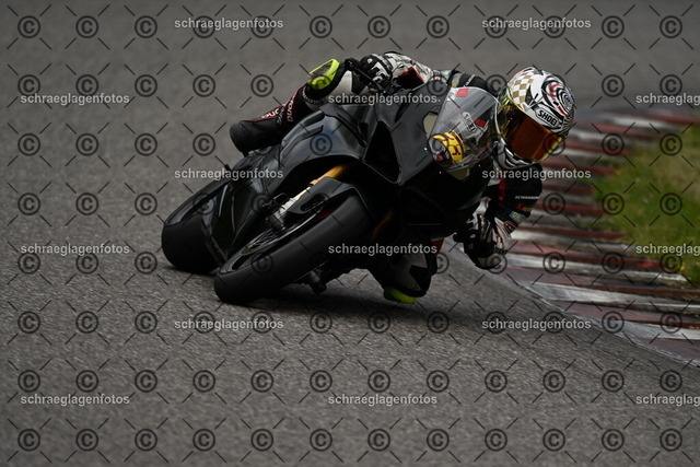 25bt02-0377 | markuskiefer.com - Realisiert mit Pictrs.com