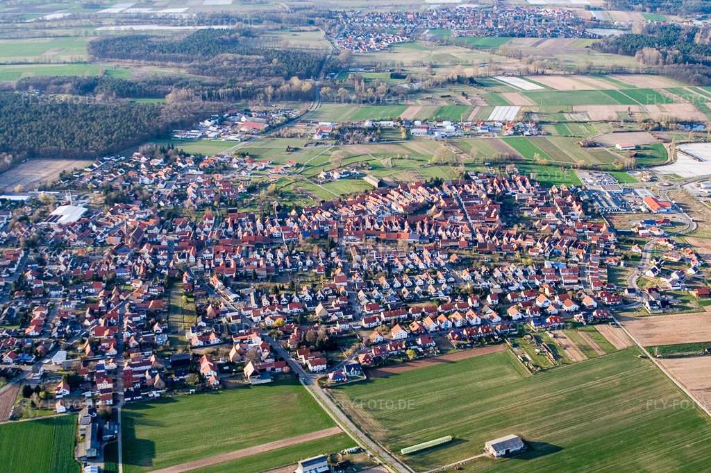 Luftbild: Ortsansicht von Süden in Harthausen im Bundesland Rheinland-Pfalz in Deutschland. Foto: IMG_9992.jpg vom 29.03.2008 durch Werner Riehm/FLY-FOTO.de