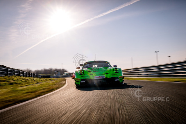 DTM025_040208570012349TU_TU_TU | DTM, Testfahrten Oschersleben 2025 - Foto: Gruppe C Photography; #90 Porsche 911 GT3 R (992), Manthey EMA: Ayhancan Güven - Realisiert mit Pictrs.com