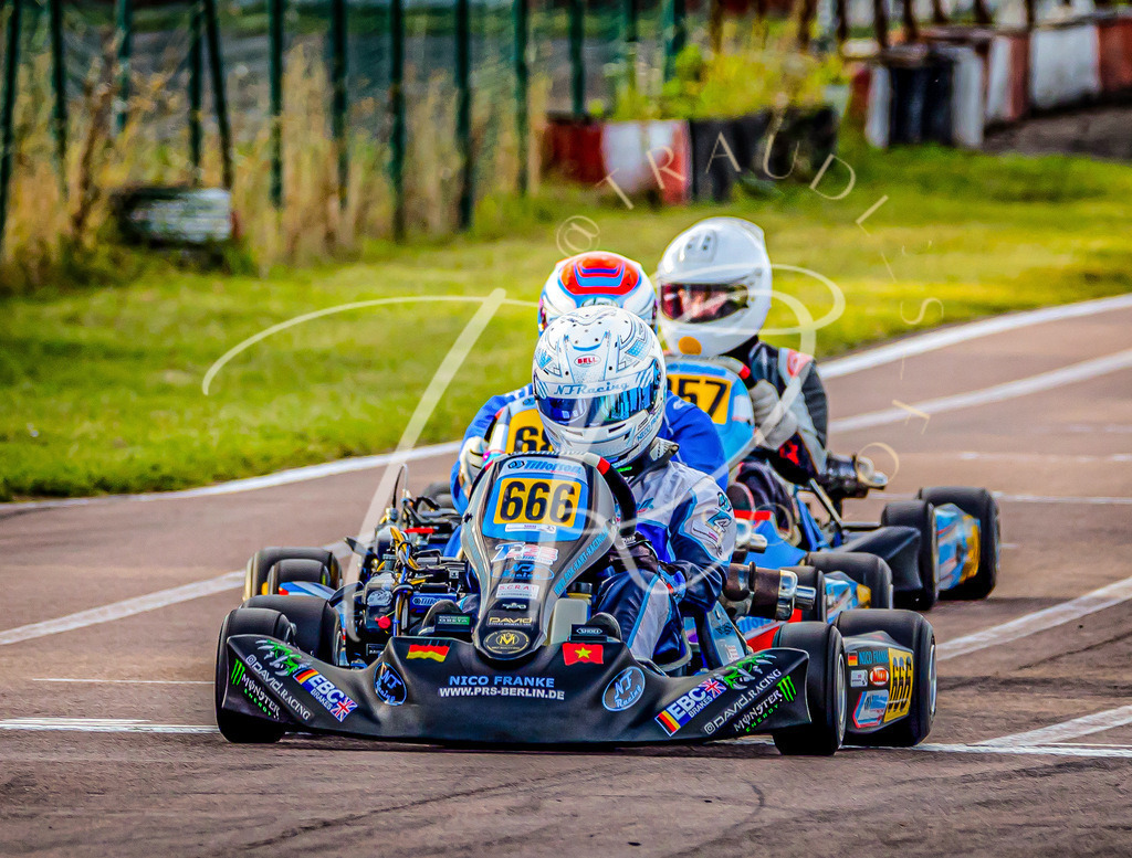 11626224-24E4-4379-86A9-90DAA5D6B6CF | traudl_s_fotos