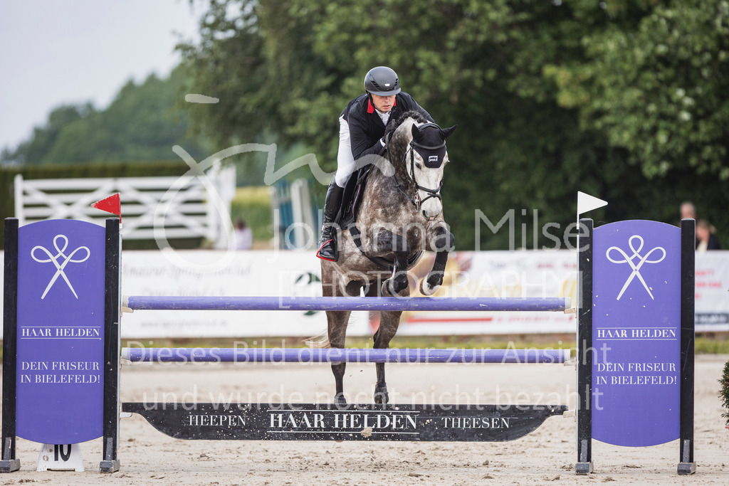 250530_MayDays_SprPf-M-417 | Deine schönsten Turniermomente als professionelle Fotos! Entdecke hochwertige Pferdesport-Fotografie im Online-Shop. Jetzt Fotos finden & bestellen!