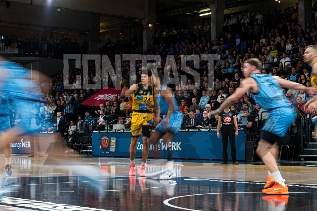 Basketball I Herren I Bundesliga I Saison 2025/2026 I 8. Spieltag I Veolia Towers Hamburg - MHP Riesen Ludwigsburg | CONTRAST ZERØ MEDIA - Realisiert mit Pictrs.com