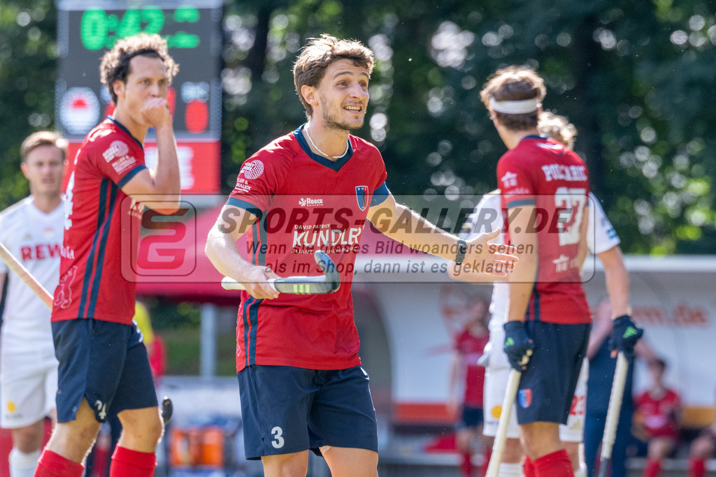 SFE_20230923_0037 | Hockey 1. Bundesliga Herren Rot-Weiss - Berliner HC am 23.09.2023 in Köln (KTHC Stadion Rot-Weiss Köln Tennis and Hockey Club), Photo: Stephan Fehrmann 2023 (Sports-Gallery),Paul Dösch ( Bremer HC #3 )
