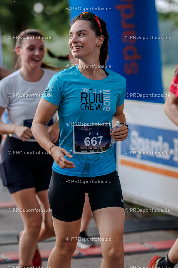 Sparda-Bank Nachtlauf Bonn; Bonn, 18.06.2025 | Impressionen vom Sparda-Bank Nachtlauf Bonn am 18.06.2025 in Bonn (Nordrhein-Westfalen). 