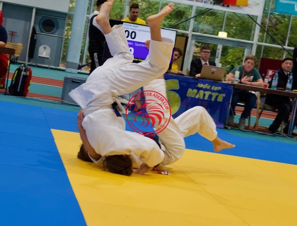 RAS_7710 | Fotos vom Adler Cup - Pictures from Adler Cup

Hier findet Ihr alle Eindrücke und großen Momente der Adler Cup Wochenenden. Here you will find all impressions and great moments of the Adler Cup weekends. - Realisiert mit Pictrs.com