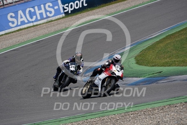 2022_05_09_PBK_23567 | Sportfotografie; SlowMotion; Video; Rennstrecke; Hafeneger; Speer; Racing; RSE; BMW; CBO; Trackday; Motorsportarena; Hockenheimring; Brno; Most; Barcelona; Valencia