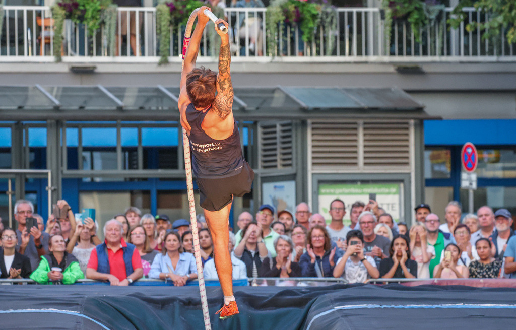 top-top.de-250828-359 | Foto, Video, Fotografie, Videografie, Fotobox, DJ, Discjockey, Musik, Musikbox, Veranstaltung, Photobooth, Amazon, Ebay, Buchtipp, Bestseller, Autor, Verlag, Buch, Wesel, Hamminkeln, NRW, Dinslaken, Rees, Drohne, Hochzeit, Party, Fotobox, Wesel, Fotograf