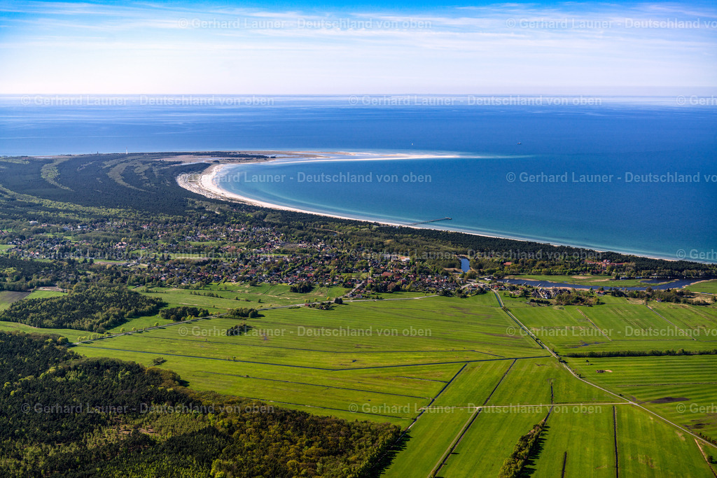 3801293 | Nationalpark Vorpommersche Boddenlandschaft, PREROW 08.09.2021 Küsten- Landschaft am Sandstrand der Ostsee in Prerow im Bundesland , Deutschland. // Coastline on the sandy beach of Baltic Sea in Prerow in the state , Germany. Foto: Gerhard Launer