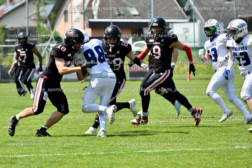 Carinthian Lions vs. Cineplexx Blue Devils | #18 Knees Felix Carinthian Lion, #9 Donesch Mathias Carinthian Lion, Carinthian Lions vs. Cineplexx Blue Devils, Carinthian Lions vs. Cineplexx Blue Devils am 09.06.2025 in Klagenfurt (ASV Sportplatz), Austria, (Photo by Bernd Stefan)