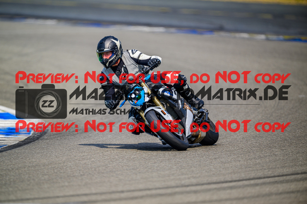 MaZZes_Fotomatrix_20250609_6007705_0074-3 | INST