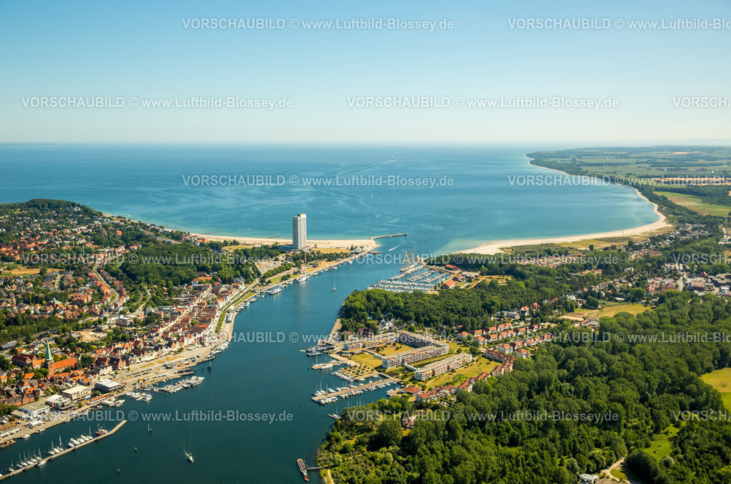 Luebeck15070252Travemuende | Mündung der Trave und Hotel Maritim, Hochhaus und Wahrzeichen von Travemünde, Travemünde,  Lübeck, Lübecker Bucht, Hansestadt, Schleswig-Holstein, Deutschland