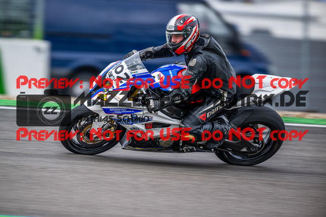 MaZZes_Fotomatrix_20240316_6007705_6007 | Fotograf Mathias Schmid
Sportfotograf,
Eventfotograf,
Hochzeitsfotograf,
Portraitfotograf